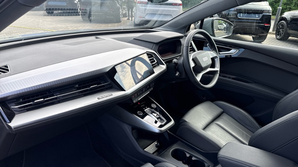 Audi Q4 e-tron 210kW 45 Quattro 82kWh Sport 5dr Auto [Leather] Electric Estate - Image 9
