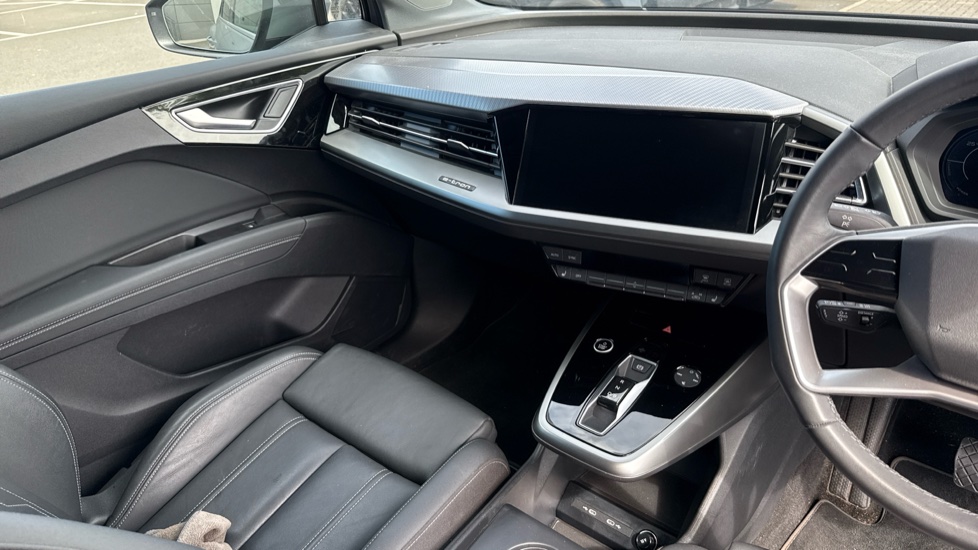 Audi Q4 e-tron 210kW 45 Quattro 82kWh Sport 5dr Auto [Leather] Electric Estate - Image 14