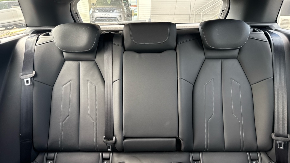 Audi Q4 e-tron 210kW 45 Quattro 82kWh Sport 5dr Auto [Leather] Electric Estate - Image 15