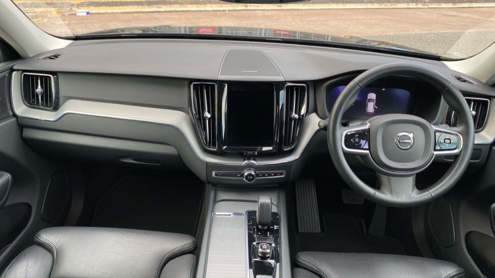 Volvo XC60 2.0 B5P Plus Dark 5dr AWD Geartronic Petrol Estate - Image 6