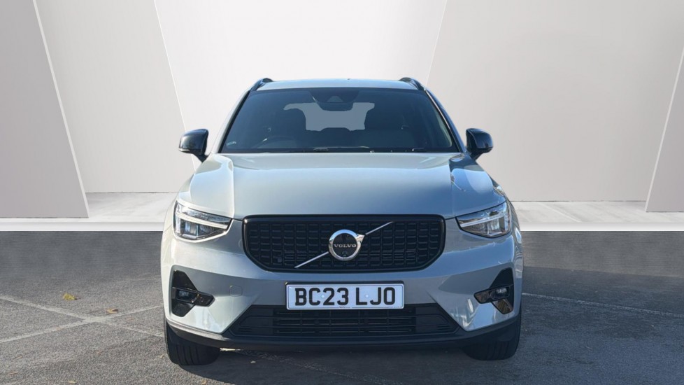 Volvo XC40 1.5 T4 Recharge PHEV Plus Dark 5dr Auto Estate - Image 9