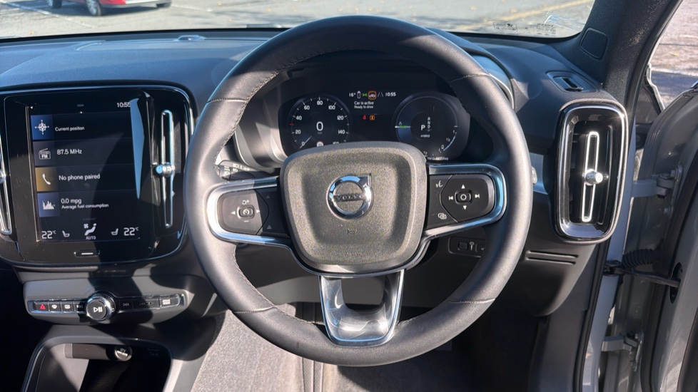Volvo XC40 1.5 T4 Recharge PHEV Plus Dark 5dr Auto Estate - Image 11