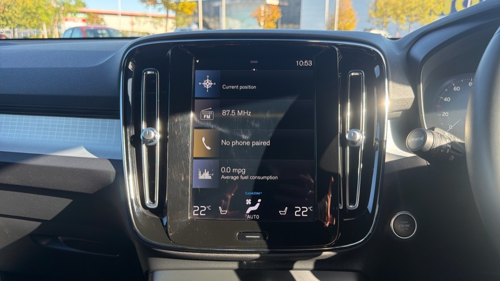 Volvo XC40 1.5 T4 Recharge PHEV Plus Dark 5dr Auto Estate - Image 13