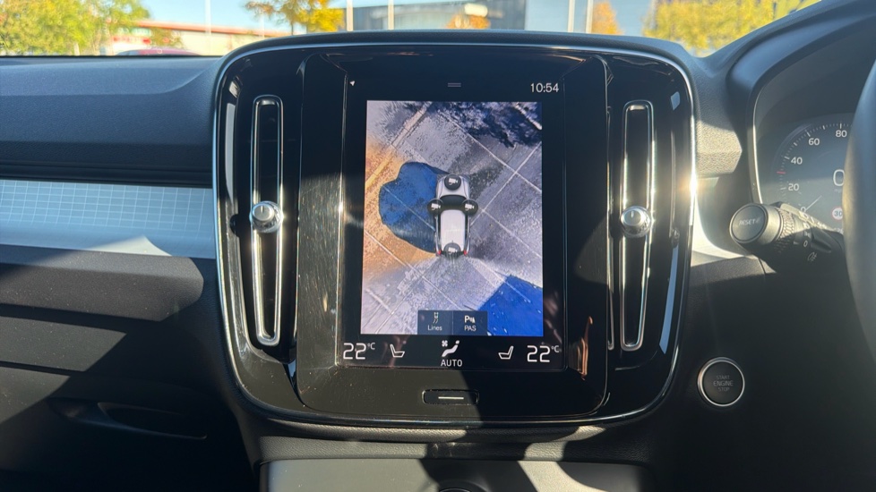 Volvo XC40 1.5 T4 Recharge PHEV Plus Dark 5dr Auto Estate - Image 21