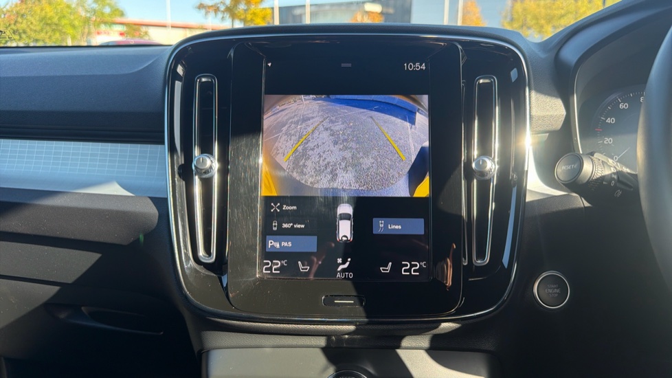 Volvo XC40 1.5 T4 Recharge PHEV Plus Dark 5dr Auto Estate - Image 22