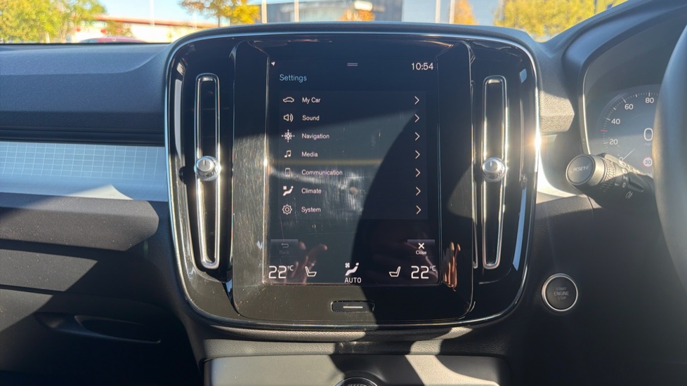 Volvo XC40 1.5 T4 Recharge PHEV Plus Dark 5dr Auto Estate - Image 23