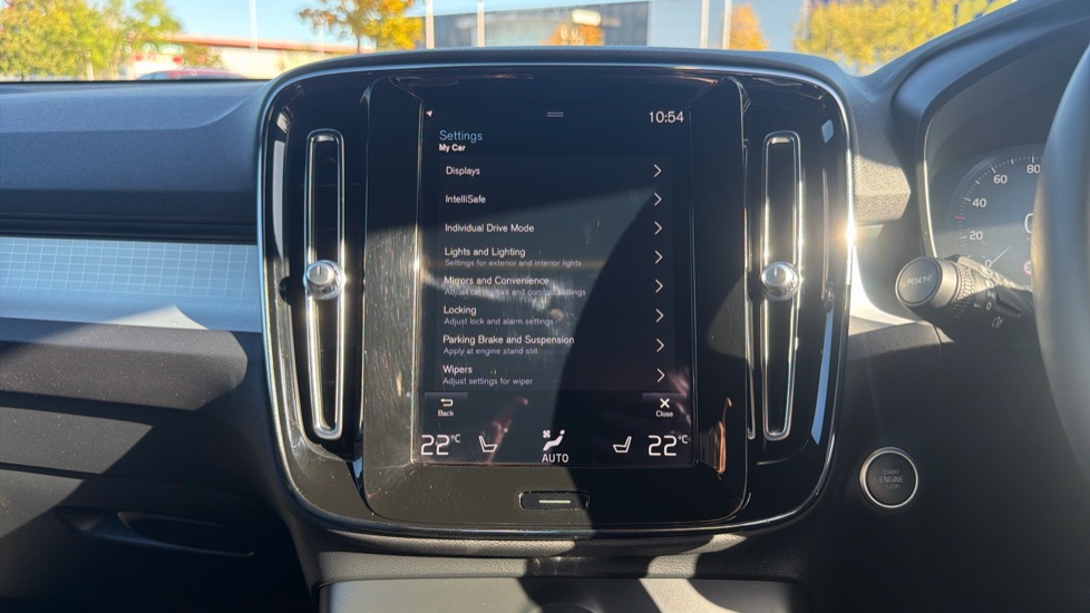 Volvo XC40 1.5 T4 Recharge PHEV Plus Dark 5dr Auto Estate - Image 24