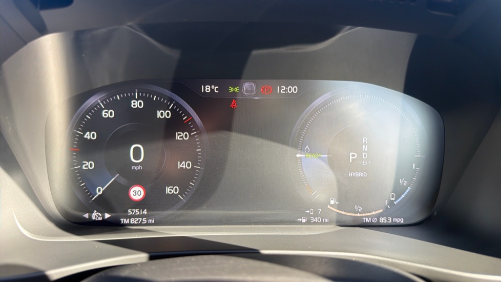 Volvo XC40 1.5 T5 Recharge PHEV Inscription 5dr Auto Estate - Image 12