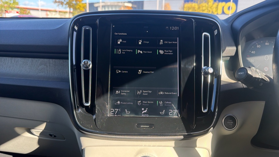 Volvo XC40 1.5 T5 Recharge PHEV Inscription 5dr Auto Estate - Image 21