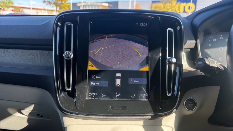 Volvo XC40 1.5 T5 Recharge PHEV Inscription 5dr Auto Estate - Image 22
