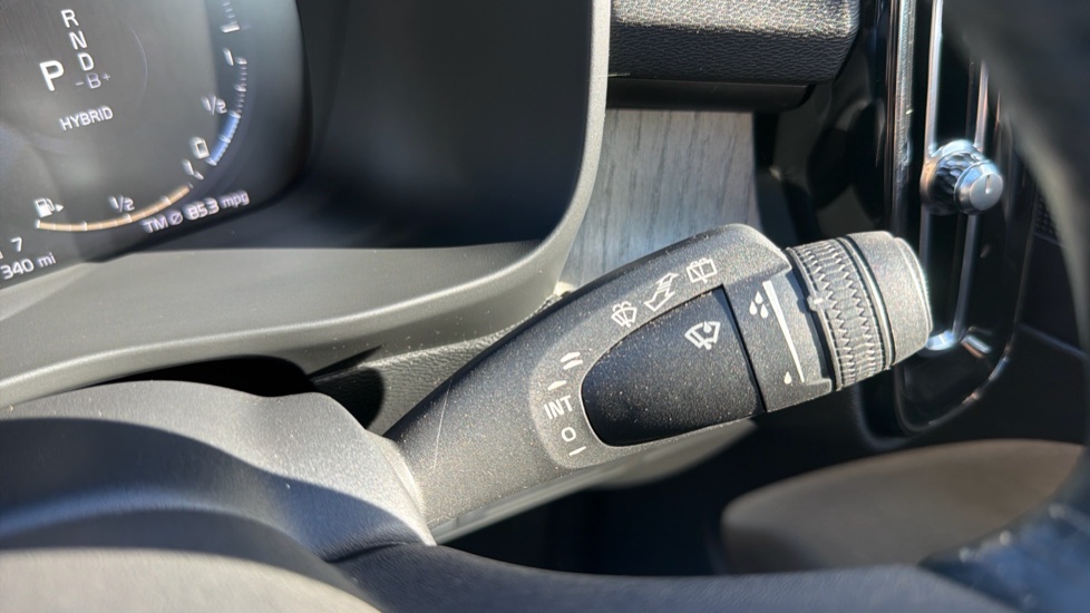 Volvo XC40 1.5 T5 Recharge PHEV Inscription 5dr Auto Estate - Image 29