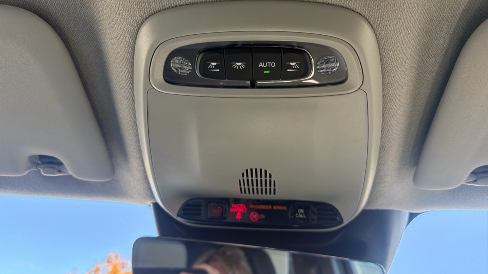 Volvo XC40 1.5 T5 Recharge PHEV Inscription 5dr Auto Estate - Image 32