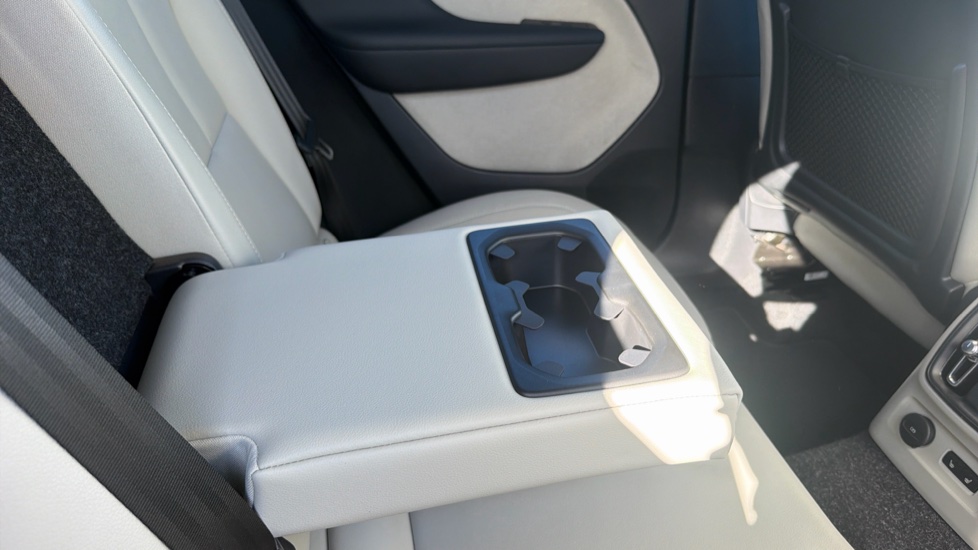 Volvo XC40 1.5 T5 Recharge PHEV Inscription 5dr Auto Estate - Image 40