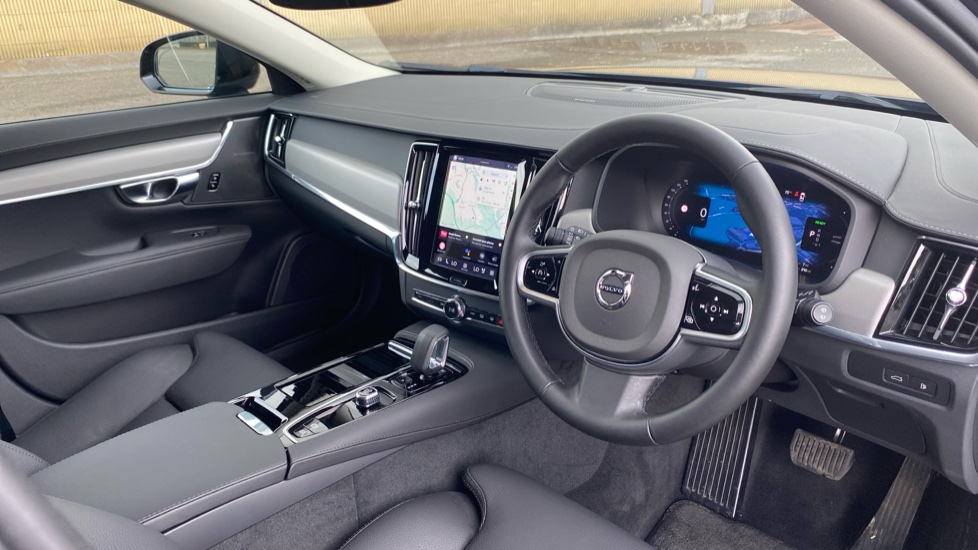 Volvo V90 2.0 T6 [350] PHEV Plus Dark 5dr AWD Auto Estate - Image 4