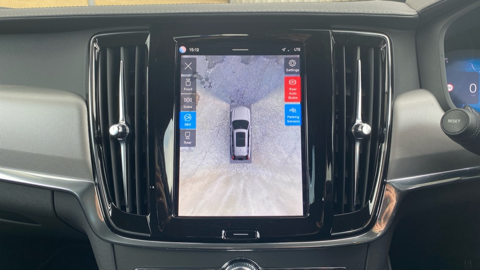 Volvo V90 2.0 T6 [350] PHEV Plus Dark 5dr AWD Auto Estate - Image 24