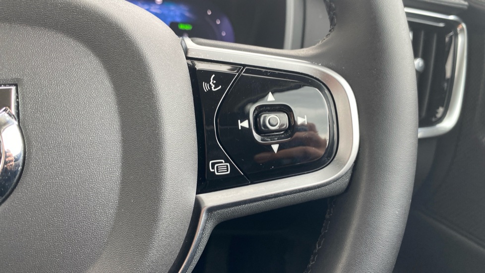 Volvo V90 2.0 T6 [350] PHEV Plus Dark 5dr AWD Auto Estate - Image 29
