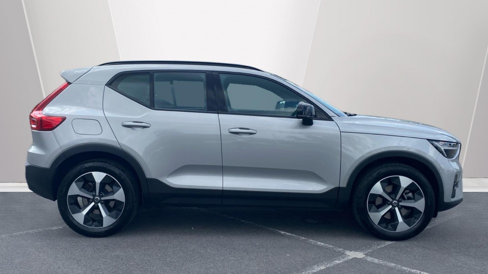 Volvo XC40 2.0 B3P Plus Dark 5dr Auto Petrol Estate - Image 3