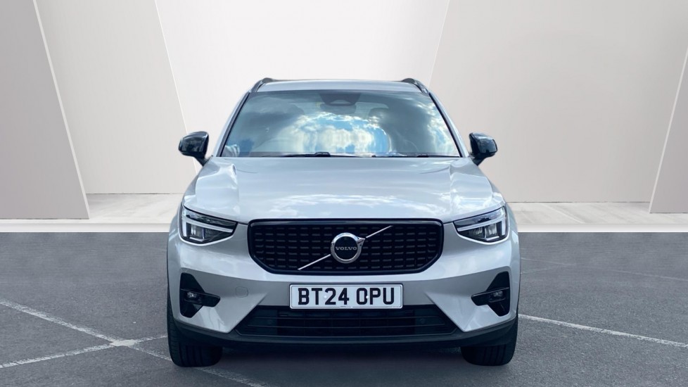 Volvo XC40 2.0 B3P Plus Dark 5dr Auto Petrol Estate - Image 8