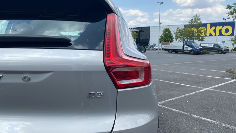 Volvo XC40 2.0 B3P Plus Dark 5dr Auto Petrol Estate - Image 42