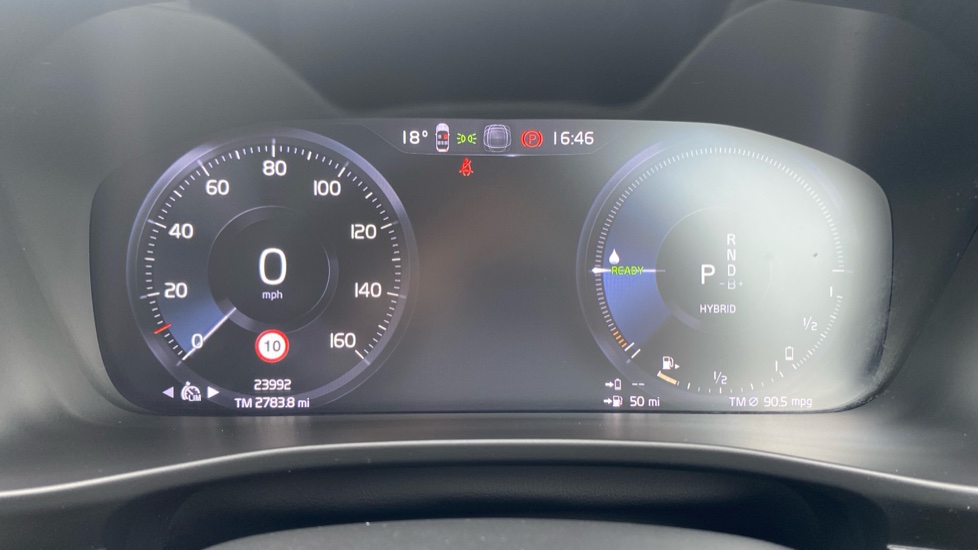 Volvo XC40 1.5 T5 Recharge PHEV Inscription Pro 5dr Auto Estate - Image 11