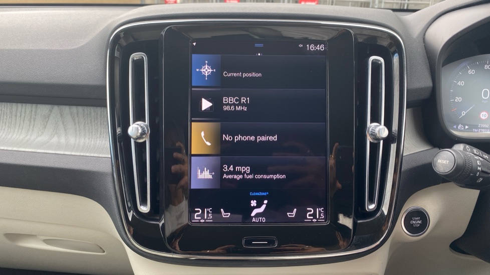 Volvo XC40 1.5 T5 Recharge PHEV Inscription Pro 5dr Auto Estate - Image 12