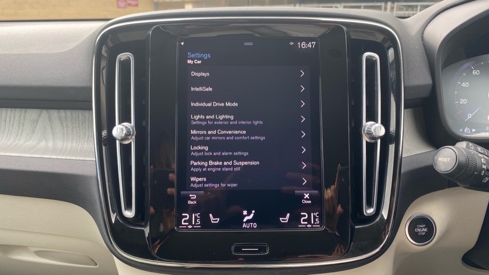 Volvo XC40 1.5 T5 Recharge PHEV Inscription Pro 5dr Auto Estate - Image 21