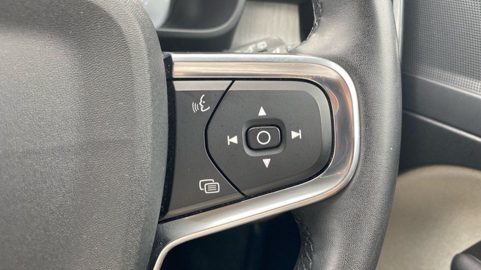 Volvo XC40 1.5 T5 Recharge PHEV Inscription Pro 5dr Auto Estate - Image 28