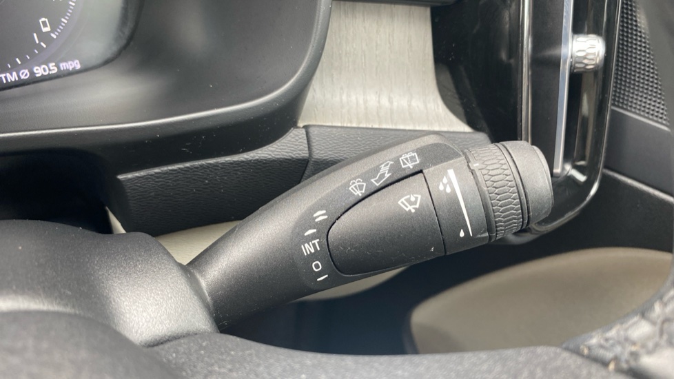 Volvo XC40 1.5 T5 Recharge PHEV Inscription Pro 5dr Auto Estate - Image 29