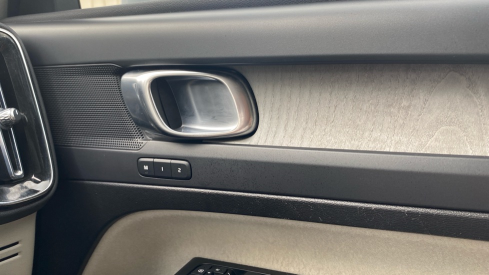 Volvo XC40 1.5 T5 Recharge PHEV Inscription Pro 5dr Auto Estate - Image 31