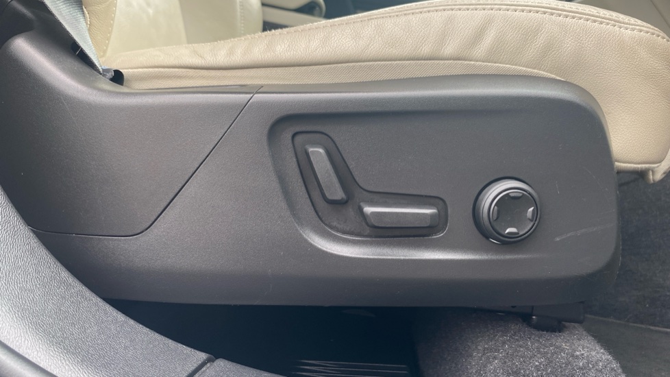 Volvo XC40 1.5 T5 Recharge PHEV Inscription Pro 5dr Auto Estate - Image 34