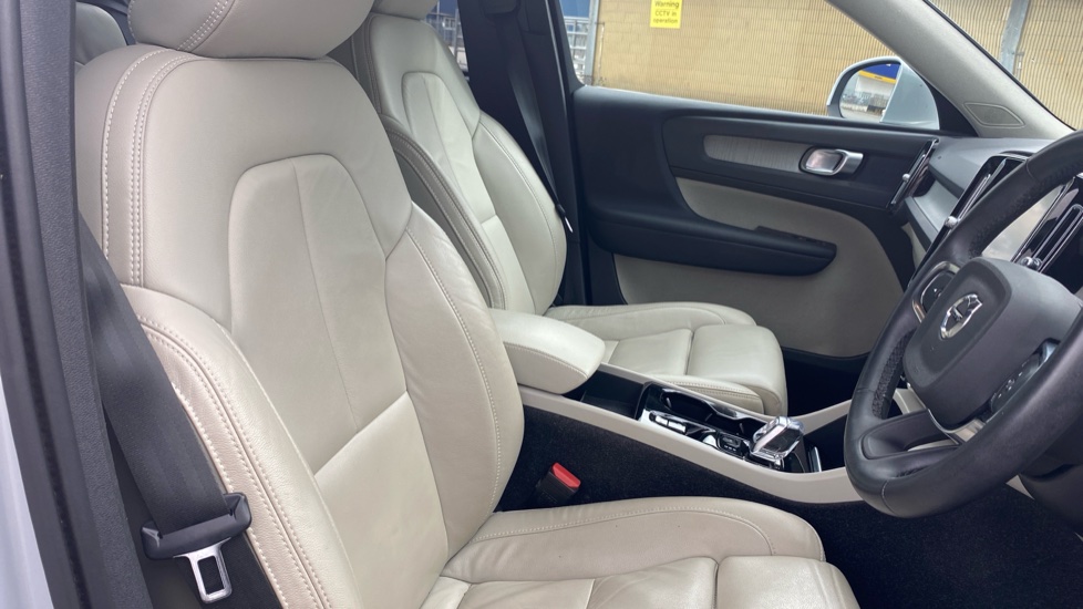 Volvo XC40 1.5 T5 Recharge PHEV Inscription Pro 5dr Auto Estate - Image 35