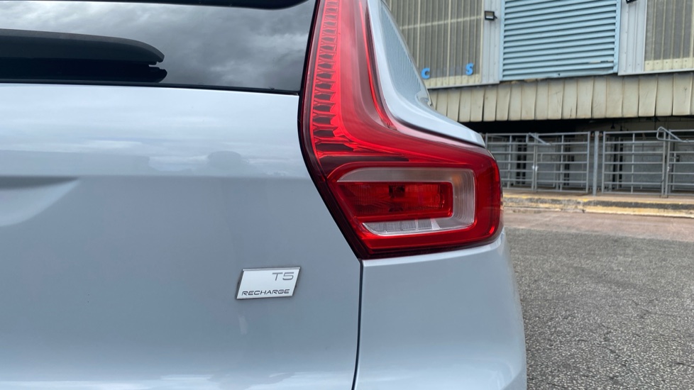 Volvo XC40 1.5 T5 Recharge PHEV Inscription Pro 5dr Auto Estate - Image 40