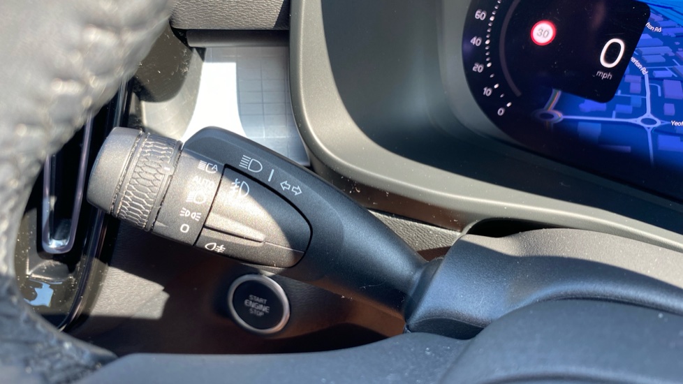 Volvo XC40 2.0 B3P Plus Dark 5dr Auto Petrol Estate - Image 32
