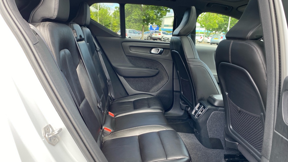 Volvo XC40 300kW Recharge Twin Pro 78kWh 5dr AWD Auto Electric Estate - Image 6