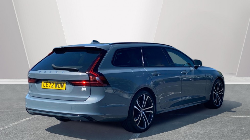 Volvo V90 2.0 T6 [350] RC PHEV Ultimate Dark 5dr AWD Auto Estate - Image 2