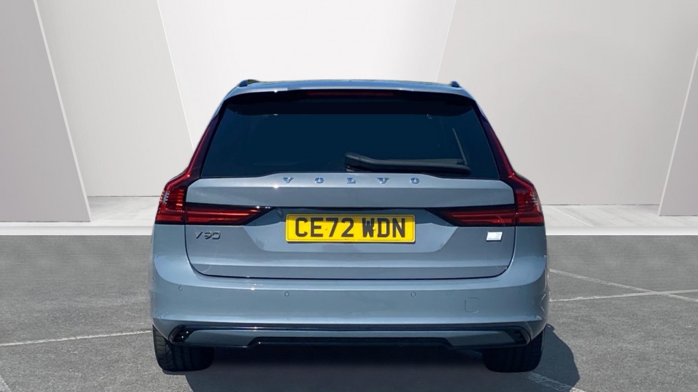 Volvo V90 2.0 T6 [350] RC PHEV Ultimate Dark 5dr AWD Auto Estate - Image 8