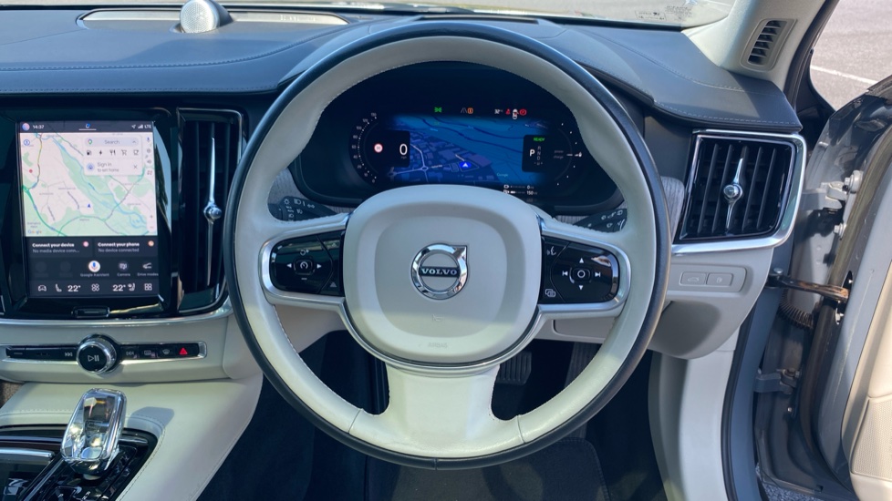 Volvo V90 2.0 T6 [350] RC PHEV Ultimate Dark 5dr AWD Auto Estate - Image 11