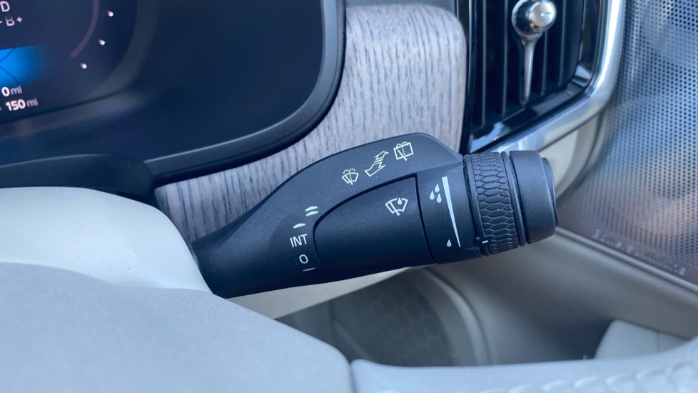 Volvo V90 2.0 T6 [350] RC PHEV Ultimate Dark 5dr AWD Auto Estate - Image 31