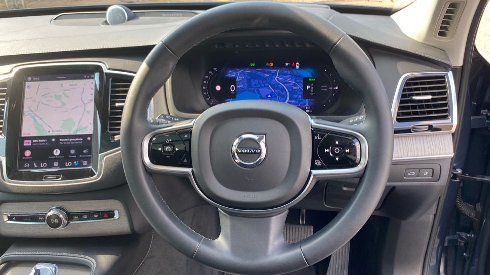 Volvo XC90 2.0 T8 [455] RC PHEV Ultimate Dark 5dr AWD Gtron Estate - Image 10