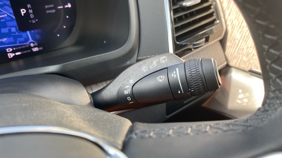 Volvo XC90 2.0 T8 [455] RC PHEV Ultimate Dark 5dr AWD Gtron Estate - Image 29