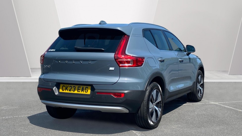Volvo XC40 1.5 T4 Recharge PHEV Core Bright 5dr Auto Estate - Image 2