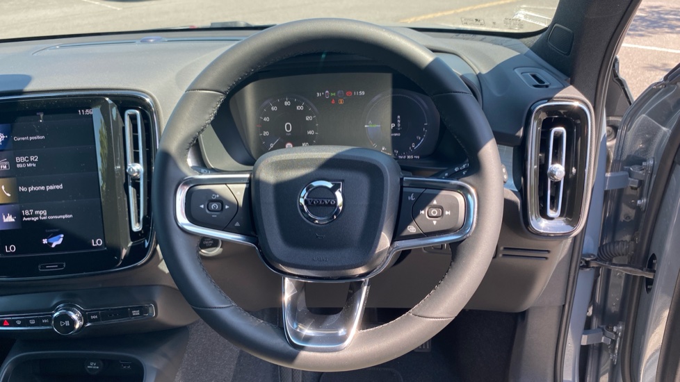 Volvo XC40 1.5 T4 Recharge PHEV Core Bright 5dr Auto Estate - Image 10
