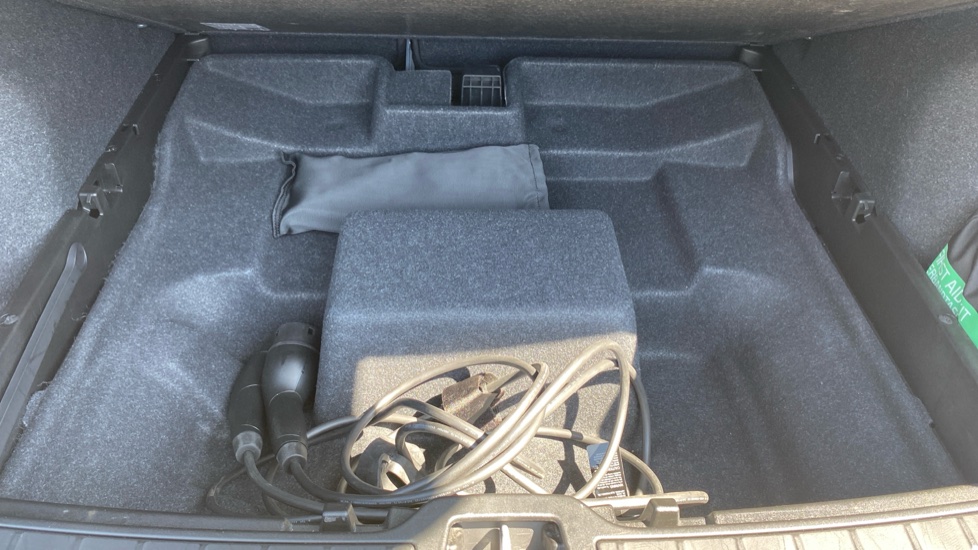 Volvo XC40 1.5 T4 Recharge PHEV Core Bright 5dr Auto Estate - Image 36