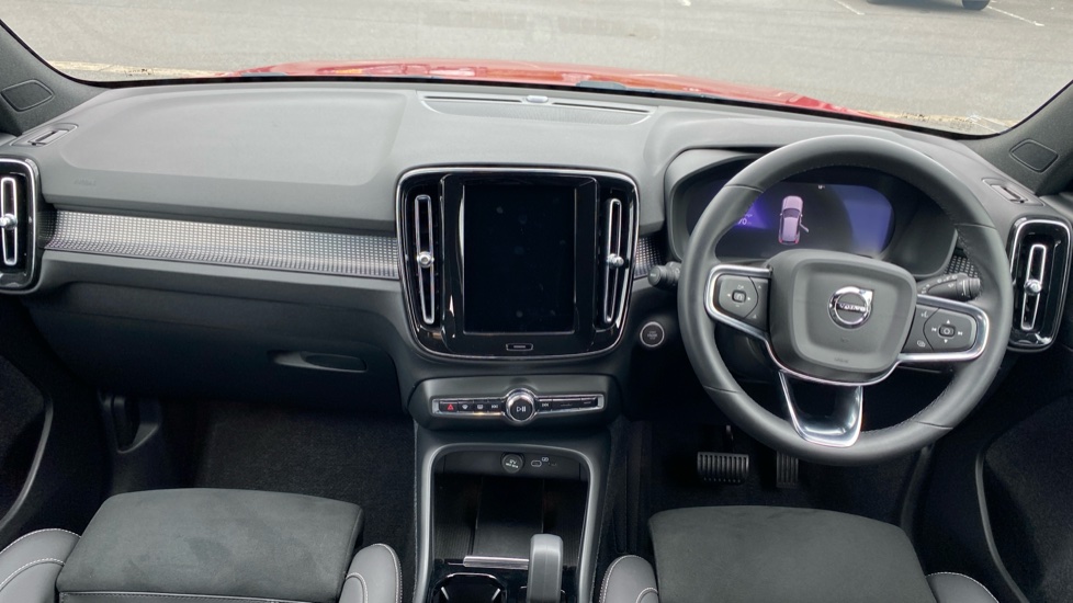Volvo XC40 2.0 B4P Plus Dark 5dr Auto Petrol Estate - Image 5
