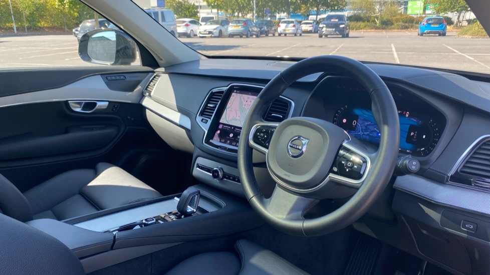 Volvo XC90 2.0 B5P [250] Plus Dark 5dr AWD Geartronic Petrol Estate - Image 4