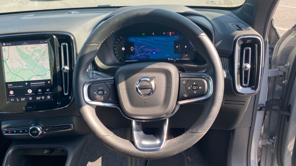 Volvo XC40 2.0 B4P Plus Dark 5dr Auto Petrol Estate - Image 10