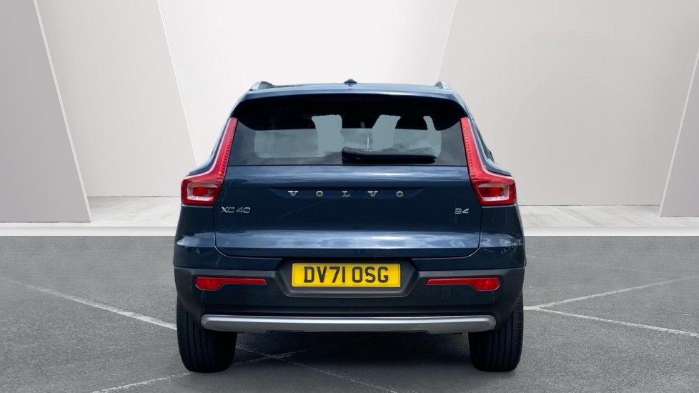 Volvo XC40 2.0 B4P Inscription Pro 5dr Auto [7 speed] Petrol Estate - Image 7