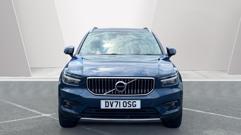 Volvo XC40 2.0 B4P Inscription Pro 5dr Auto [7 speed] Petrol Estate - Image 8