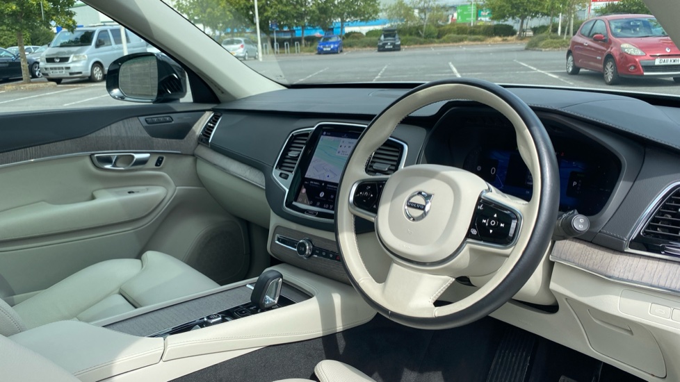 Volvo XC90 2.0 T8 [455] RC PHEV Plus Dark 5dr AWD Geartronic Estate - Image 4
