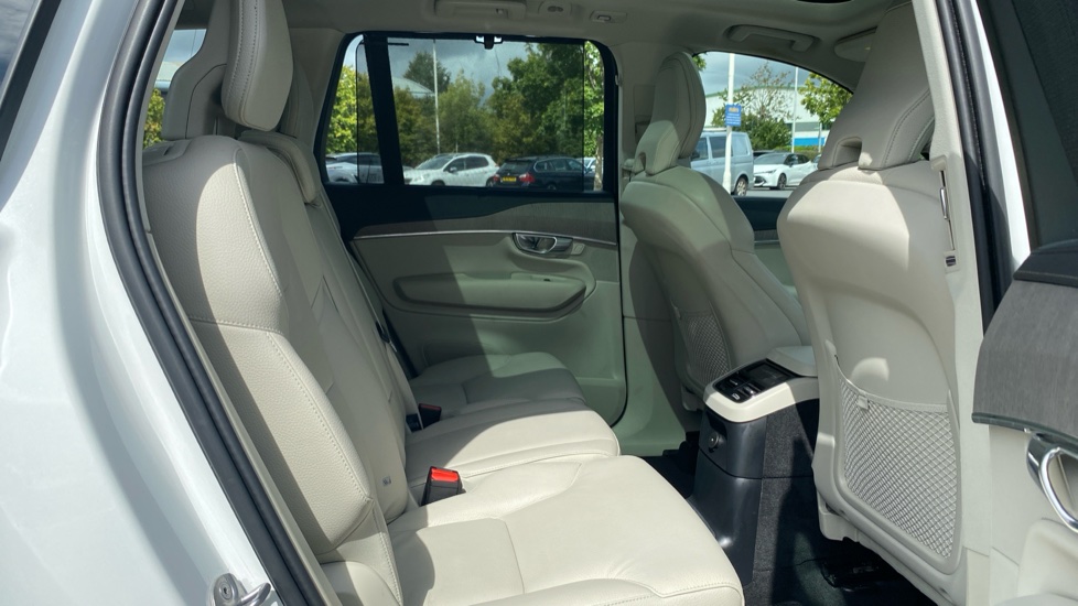 Volvo XC90 2.0 T8 [455] RC PHEV Plus Dark 5dr AWD Geartronic Estate - Image 6